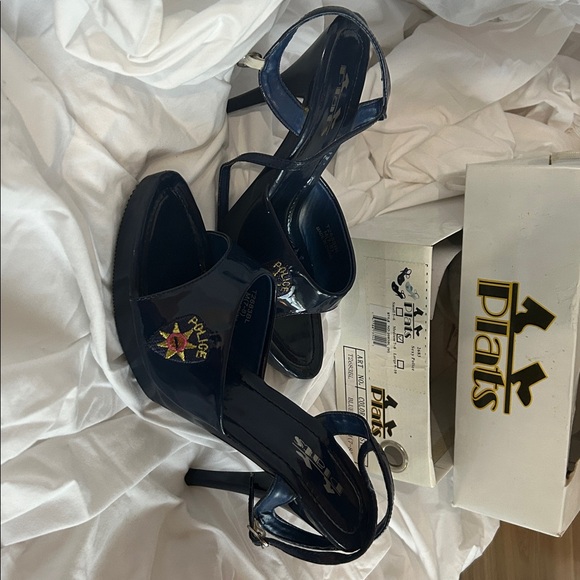 Plats sexy police costume 3” heels.  New in box. - Picture 1 of 5